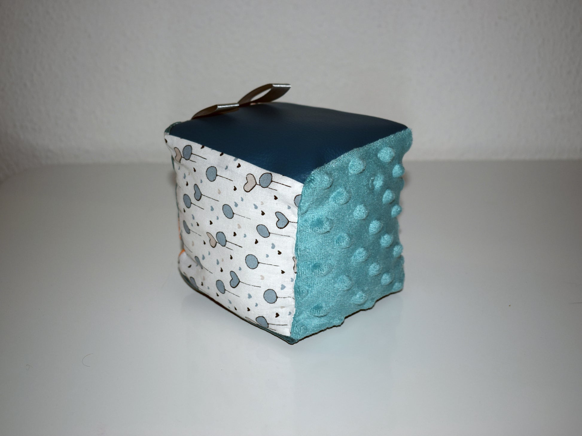 Cube sensoriel - Créations Petits Loups Couture